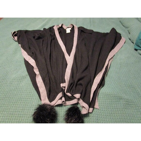 Crarlie Paige Womens Black & Gray Shawl/Cape with Pom-Poms - Picture 1 of 3
